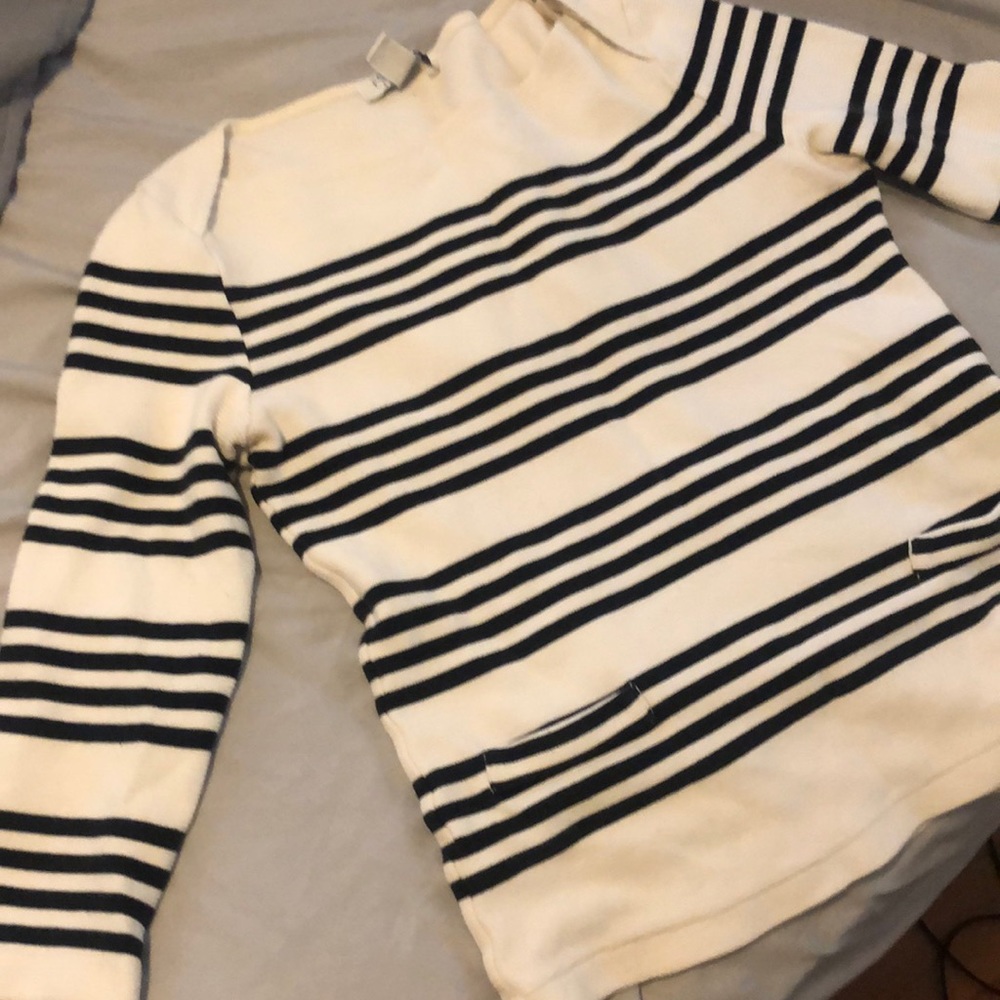 Stripped top